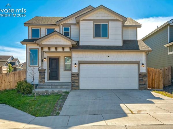 6711 Skuna Drive, Colorado Springs, CO 80925