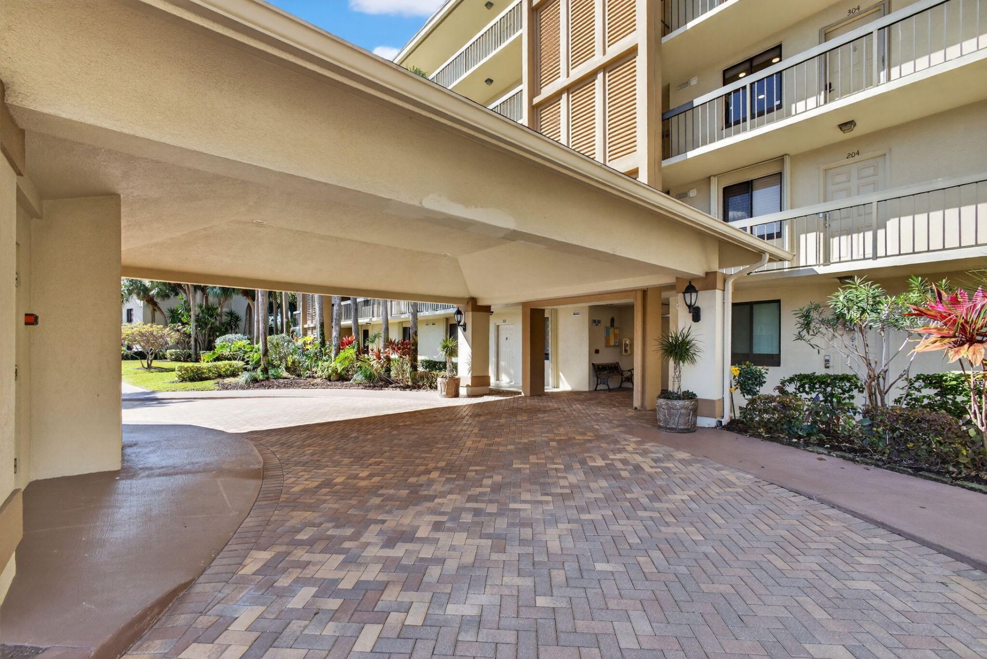 1901 Marina Isle Way, Unit 304, Jupiter, FL 33477 Photo