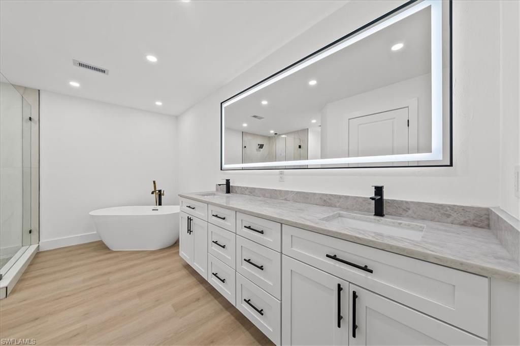 16341 Fairway Woods Dr , Unit 301, Fort Myers, FL 33908 Photo
