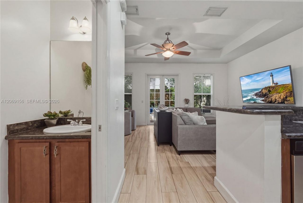 525 SW 18th Ave, Unit 26, Fort Lauderdale, FL 33312 Photo