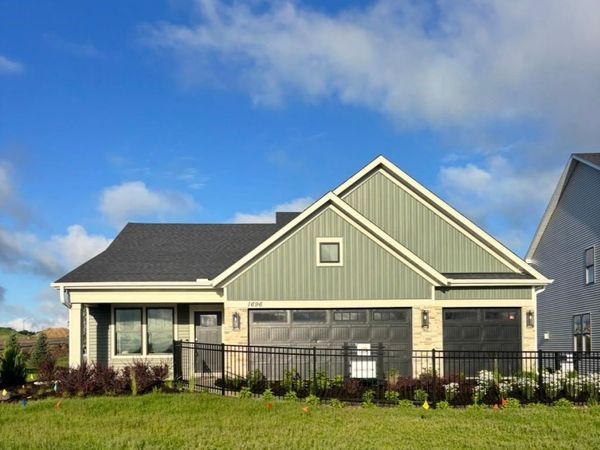 3743 Holbrook Way, Waconia, MN 55387