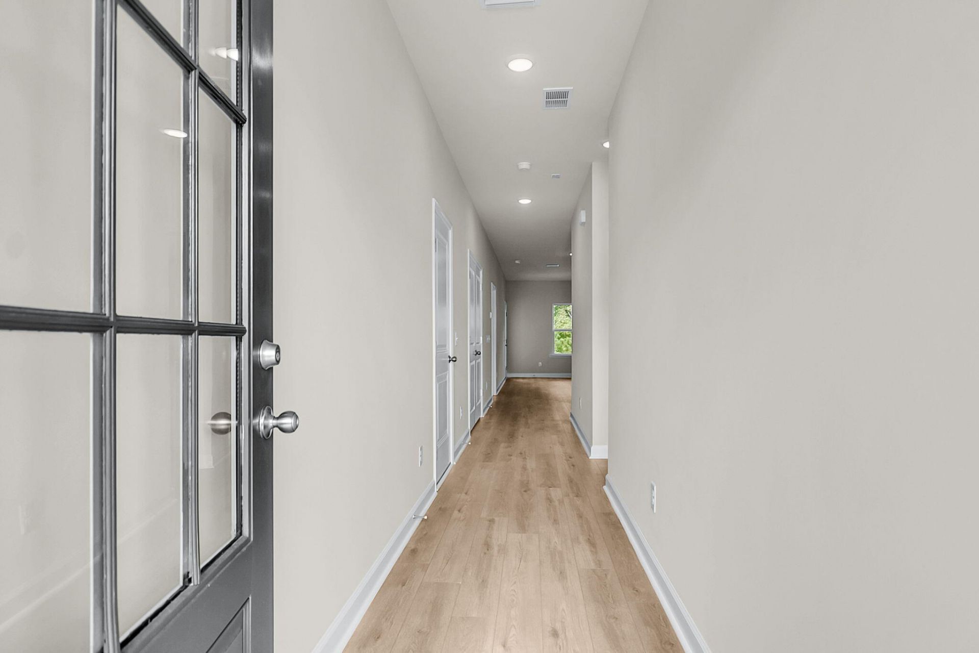 1050 Dusk Drive Photo 4