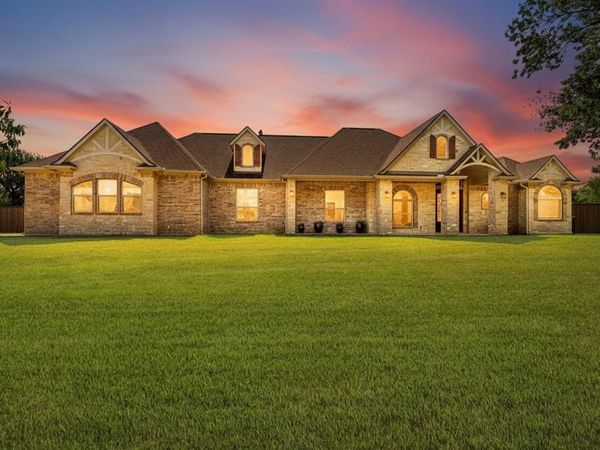 223 E Bay Drive, Bridgeport, TX 76426