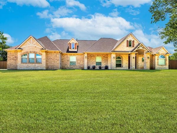 223 E Bay Drive, Bridgeport, TX 76426