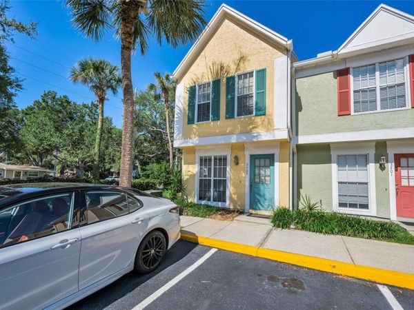 3403 W WYOMING CIRCLE, Unit 3403, TAMPA, FL 33611