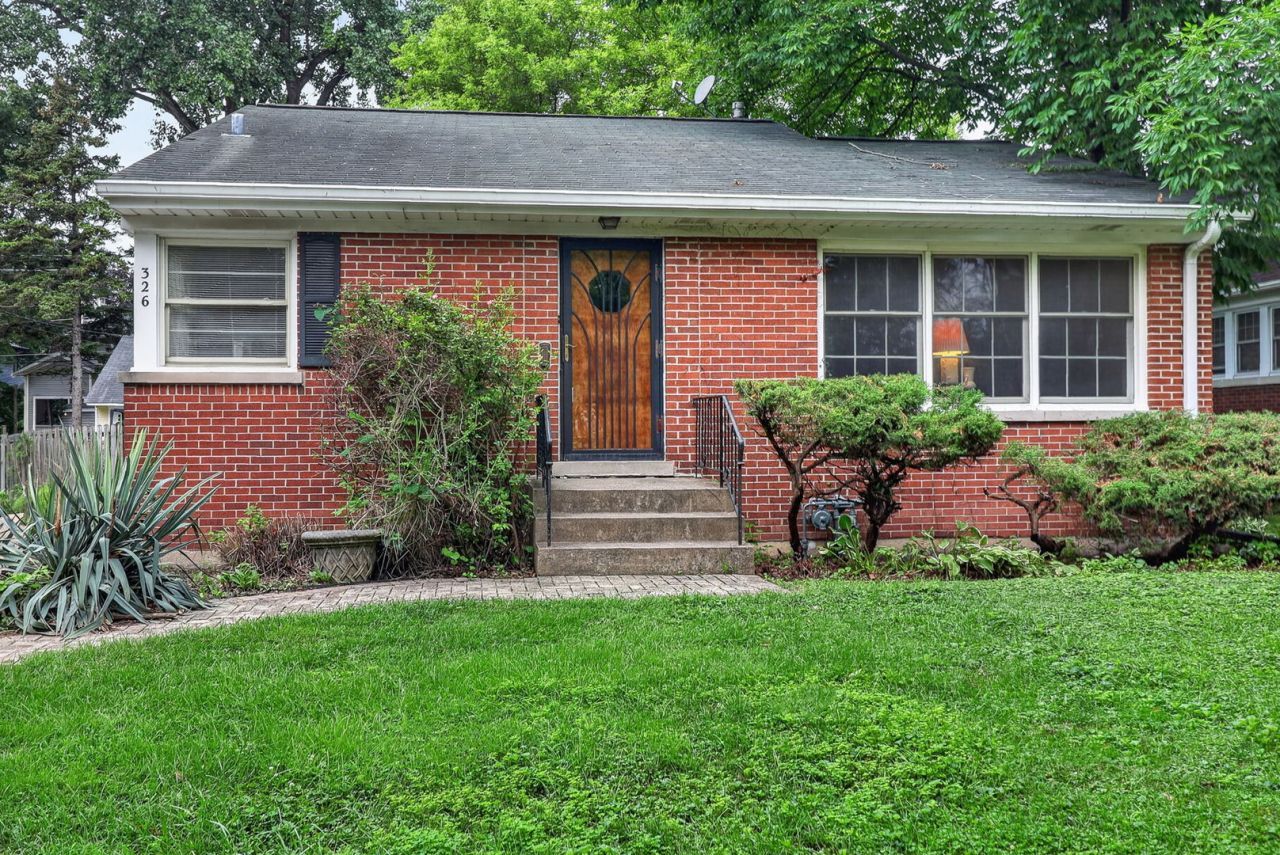 326 N Kensington Avenue, La Grange Park, IL 60526 Main Photo