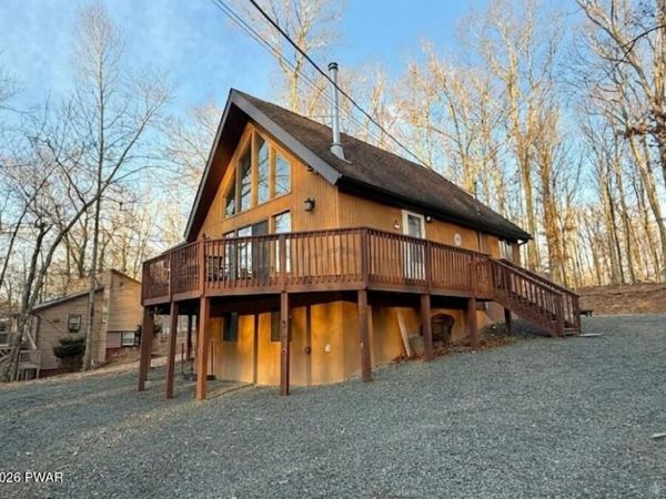 103 Laurel Road , Lackawaxen, PA 18435