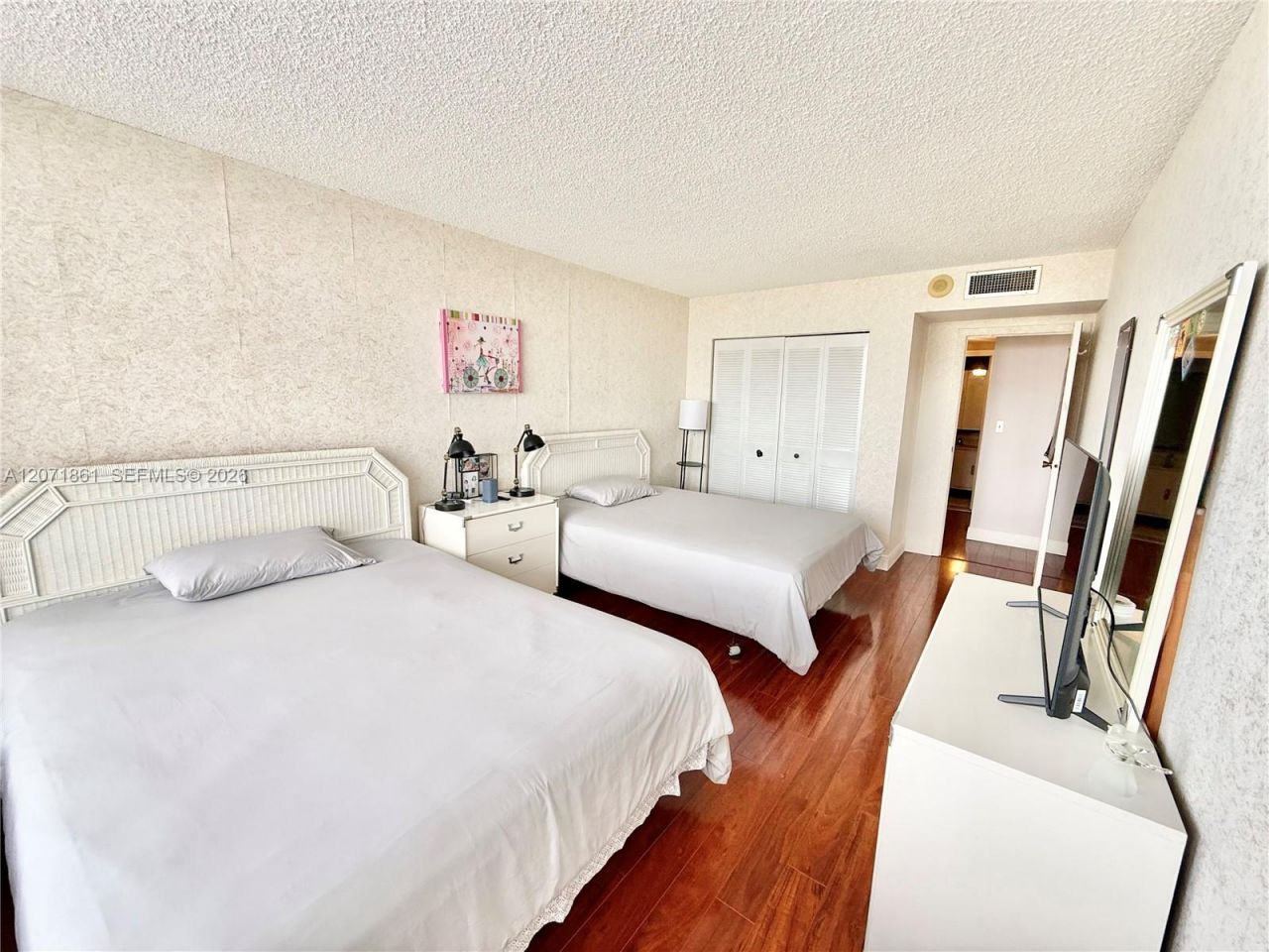 600 Three Islands Blvd , Unit 1107, Hallandale Beach, FL 33009 Photo