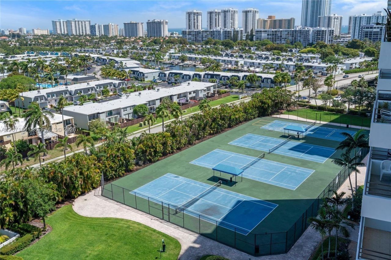 600 Three Islands Blvd , Unit 1107, Hallandale Beach, FL 33009 Photo