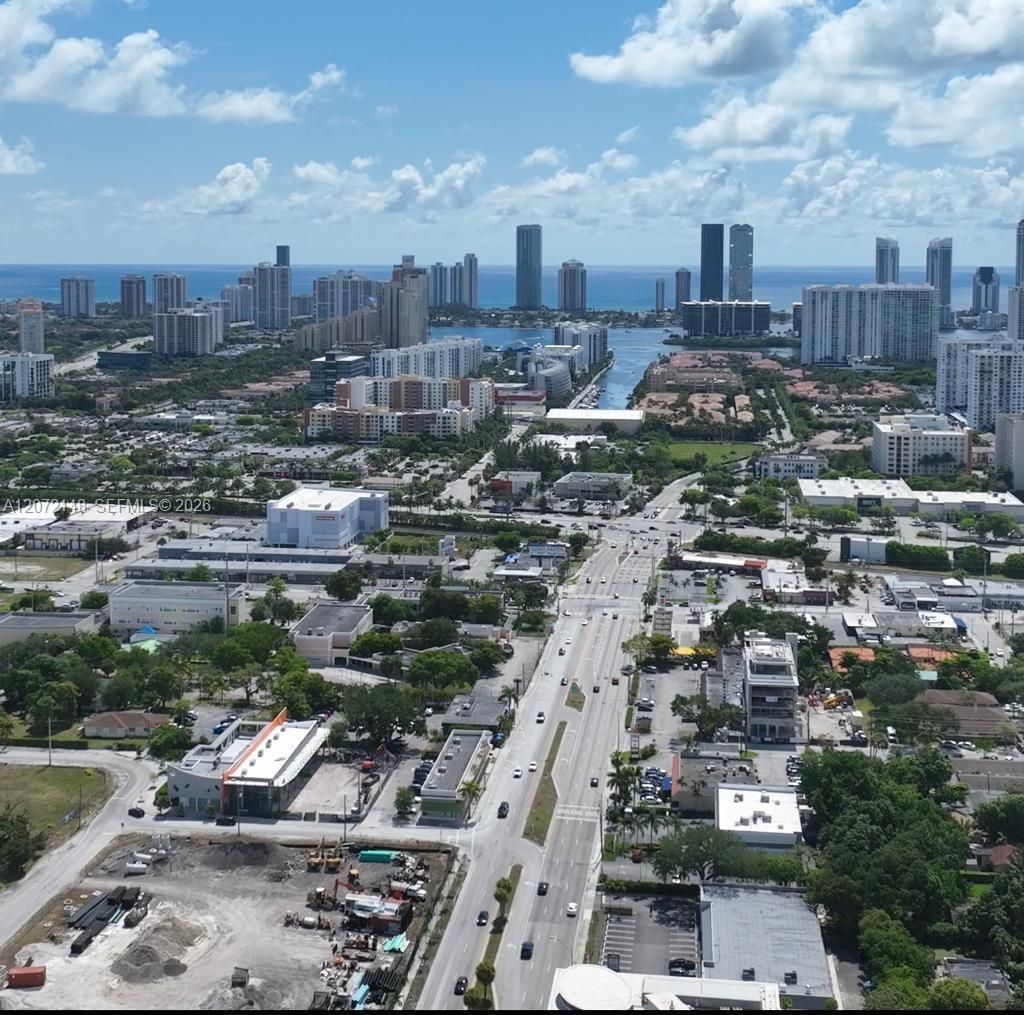 18550 NE 23 Ct , Unit 205, Miami, FL 33180 Photo