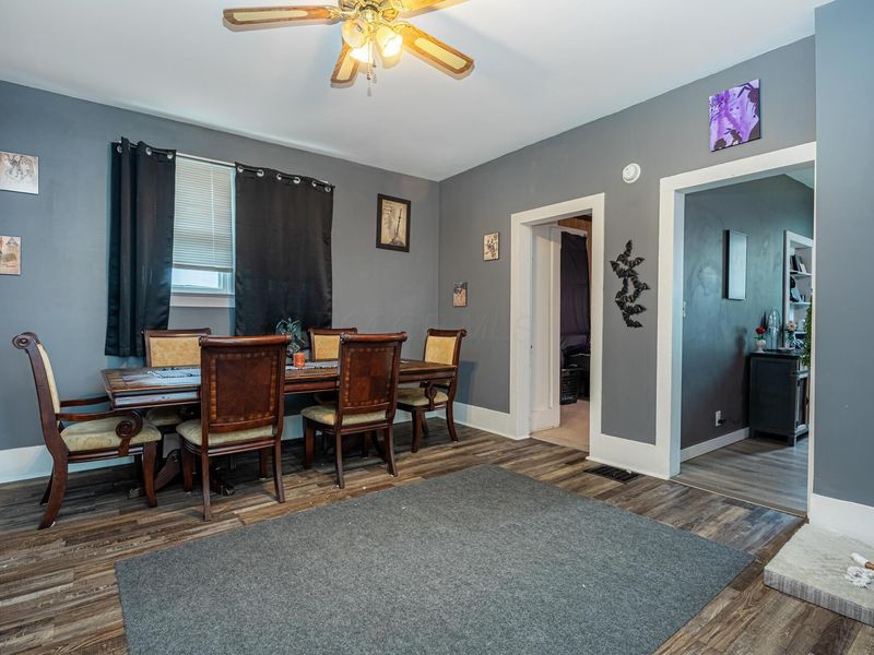 936 S Lawn Avenue , Coshocton, OH 43812 Photo 5