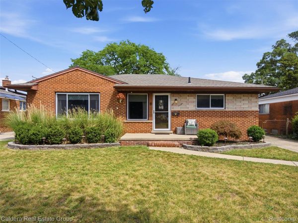 28726 Suburban Drive, Warren, Mi 48088