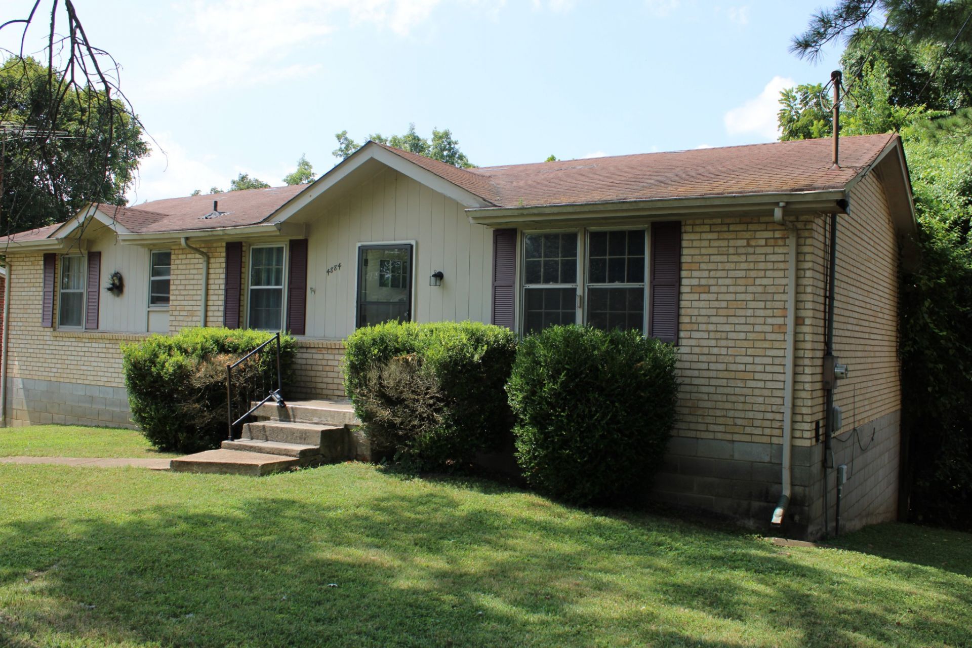 4884 Whittier Dr Old Hickory, TN 37138