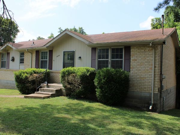 4884 Whittier Dr , Old Hickory, TN 37138