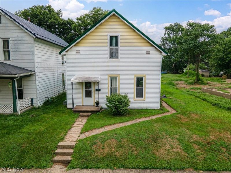 936 S Lawn Avenue, Coshocton, OH 43812 Photo 2