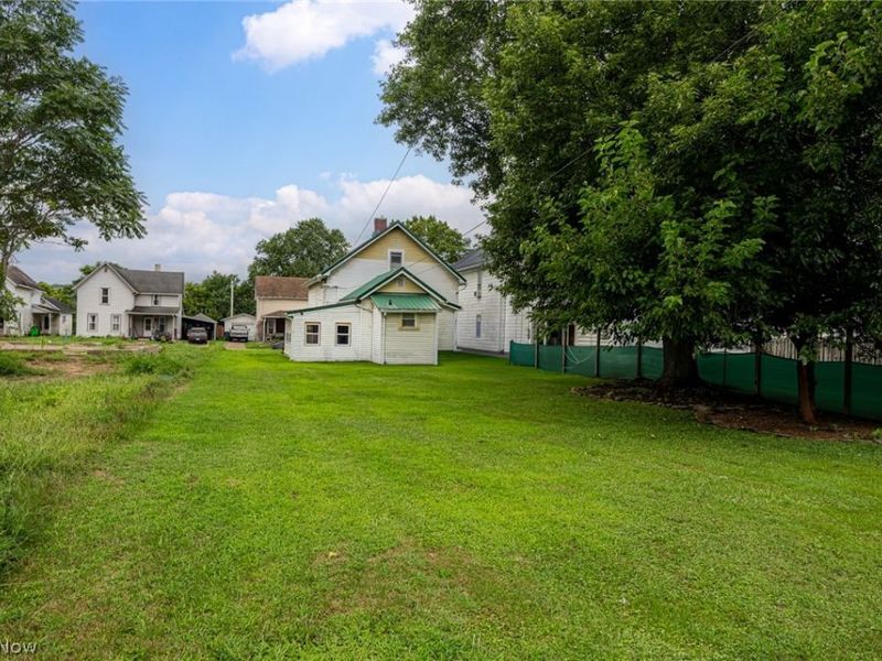 936 S Lawn Avenue, Coshocton, OH 43812 Photo 5