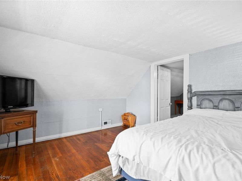 3270 W 122nd Street, Cleveland, OH 44111 Photo 15