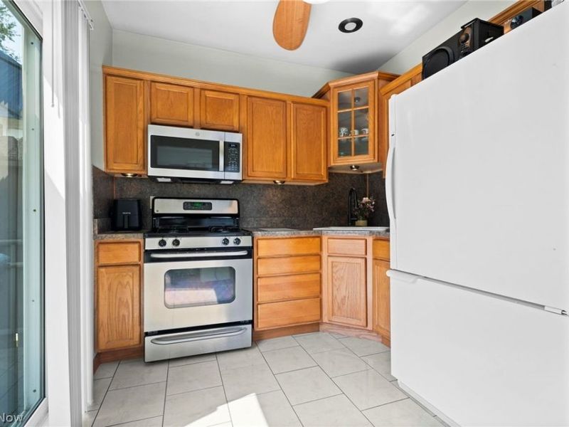 3270 W 122nd Street, Cleveland, OH 44111 Photo 4