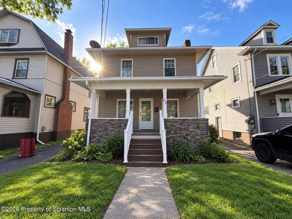 48 W Walnut Street, Kingston, PA 18704