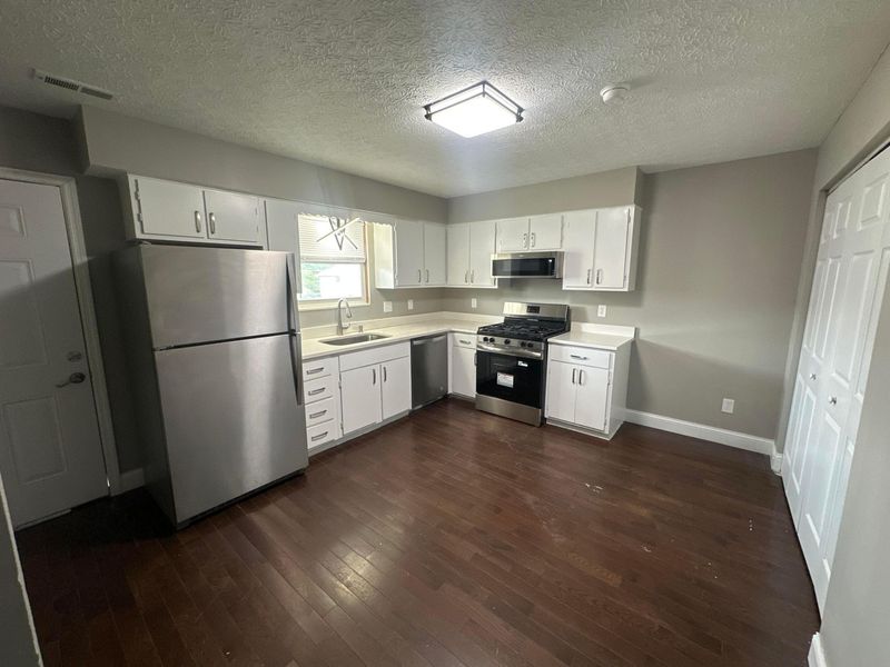 76 Chittenden Avenue , Columbus, OH 43201 Photo 8