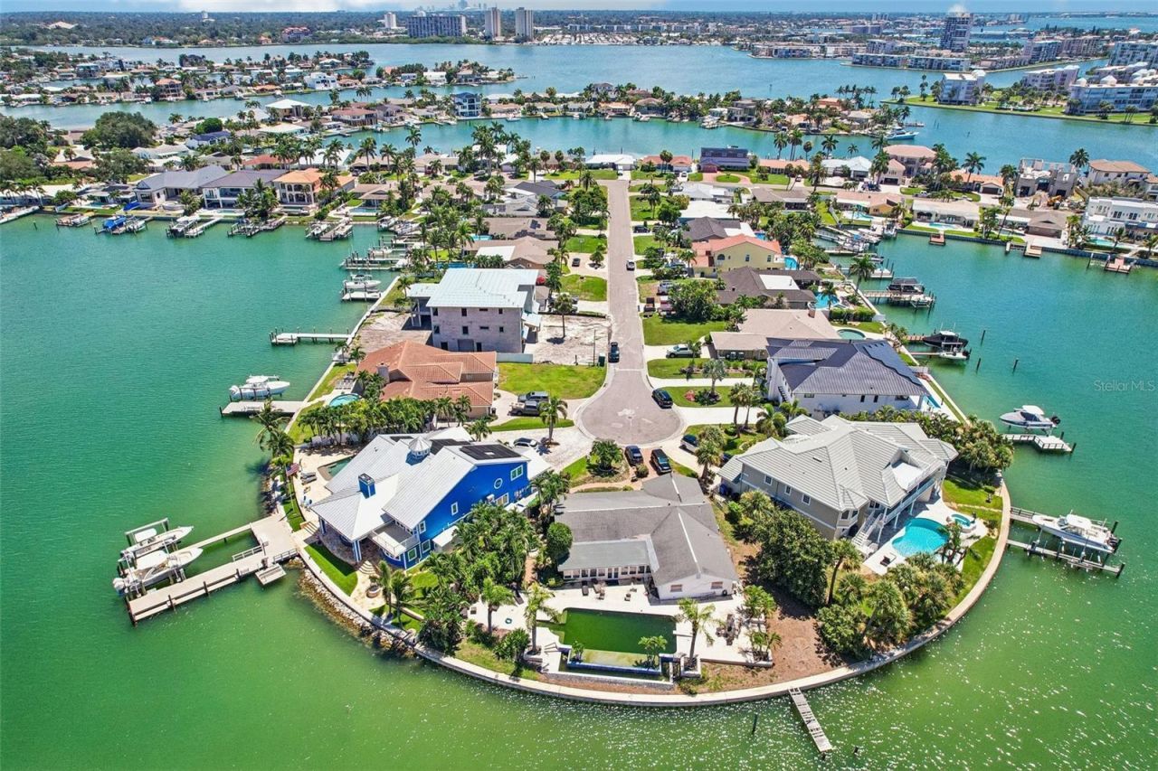 8078 13th Avenue S, Saint Petersburg, FL 33707 Photo