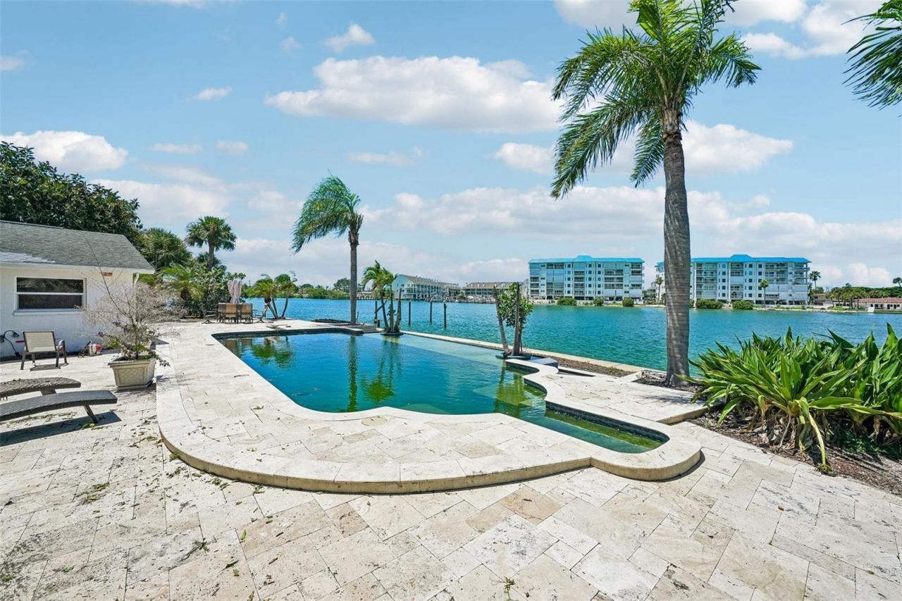8078 13th Avenue S, Saint Petersburg, FL 33707 Photo