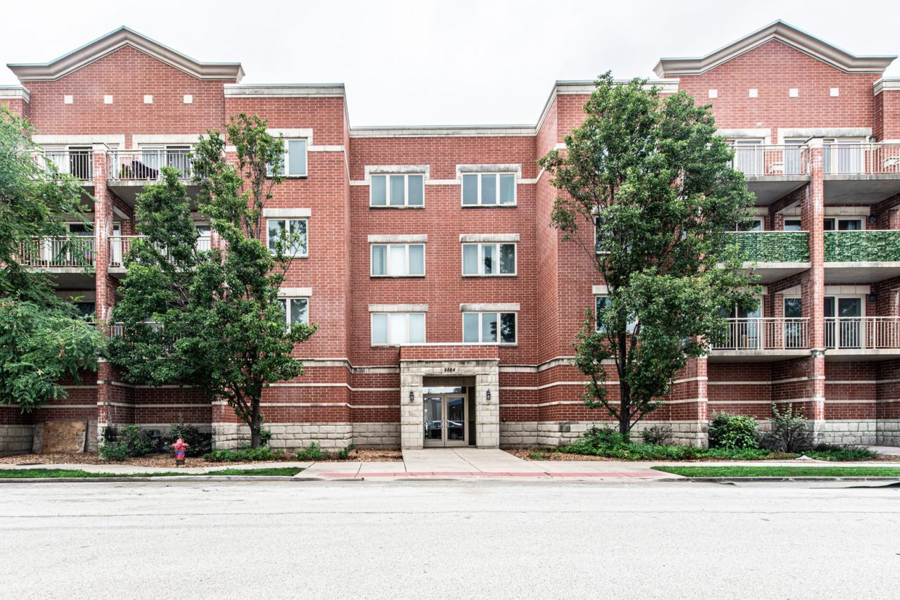 9864 W Leland Avenue, Unit 311, Schiller Park, IL 60176 Main Photo