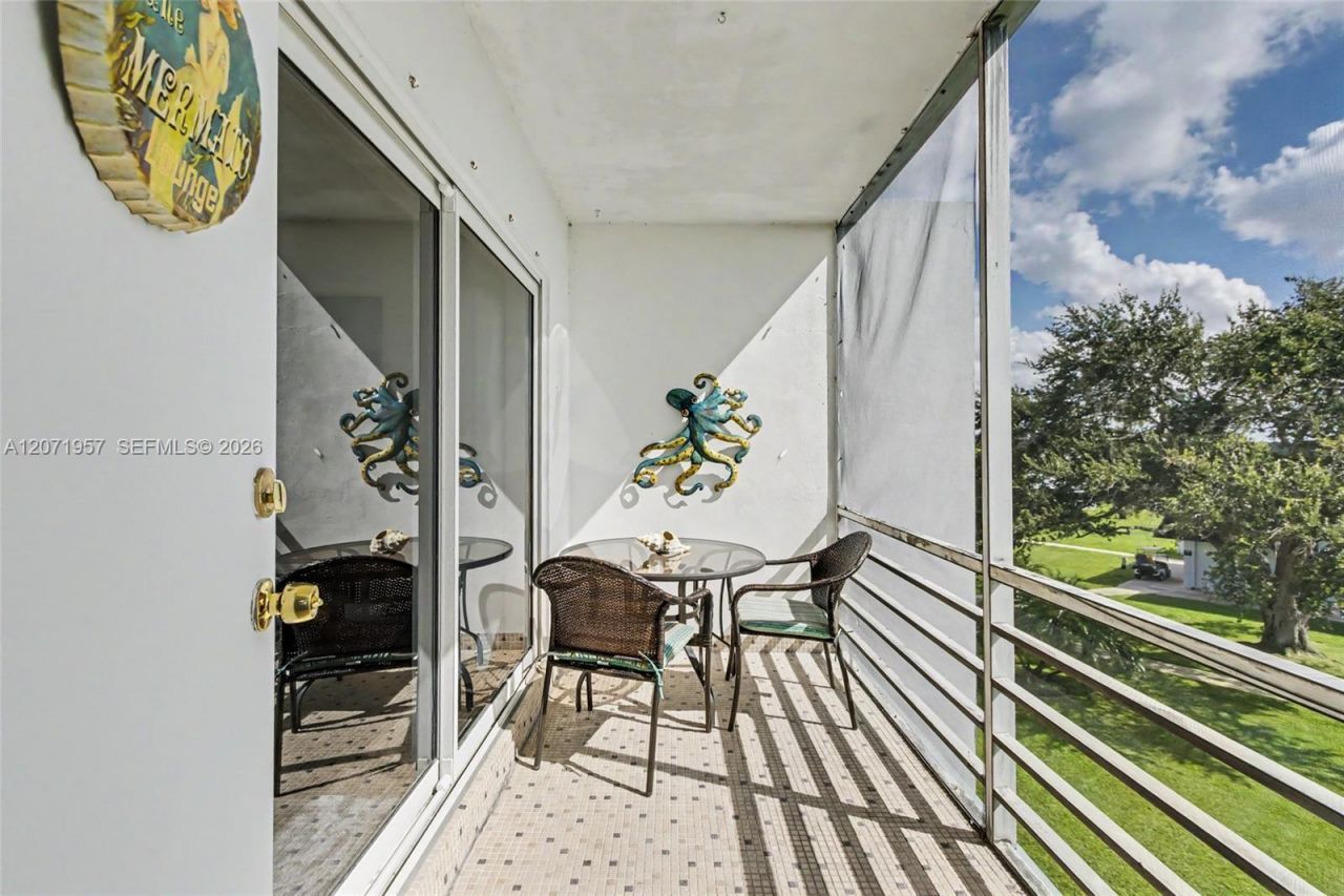 2223 Park Ln , Unit 314, Hollywood, FL 33021 Photo