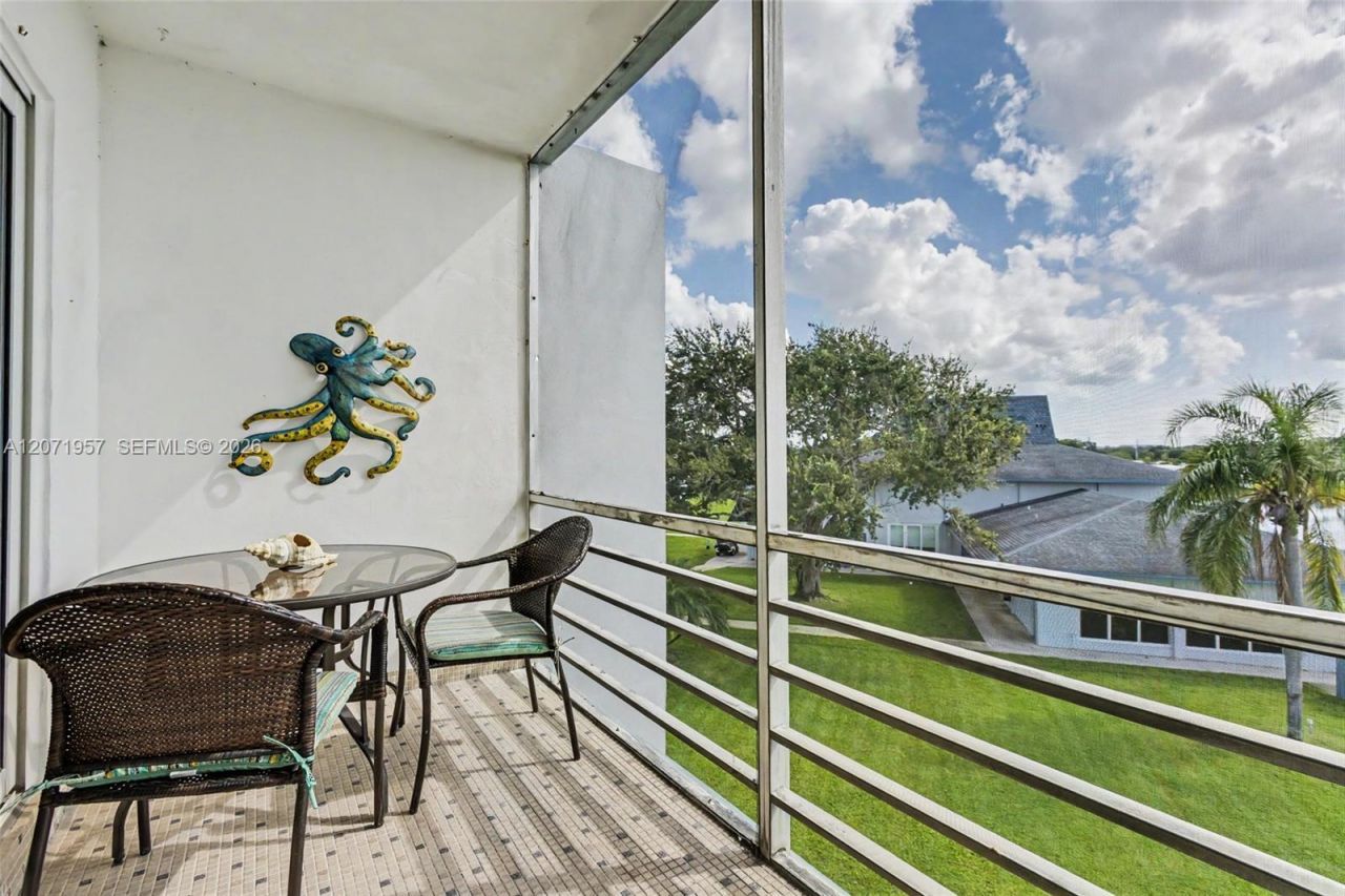 2223 Park Ln , Unit 314, Hollywood, FL 33021 Photo