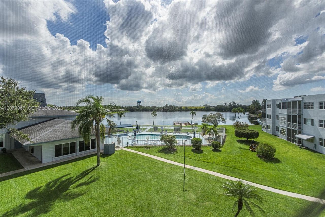 2223 Park Ln , Unit 314, Hollywood, FL 33021 Photo