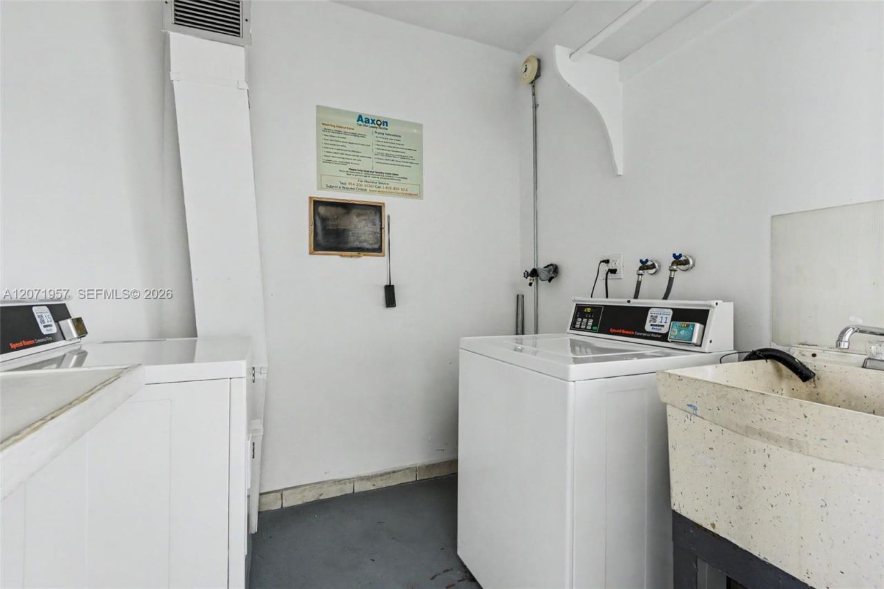 2223 Park Ln , Unit 314, Hollywood, FL 33021 Photo