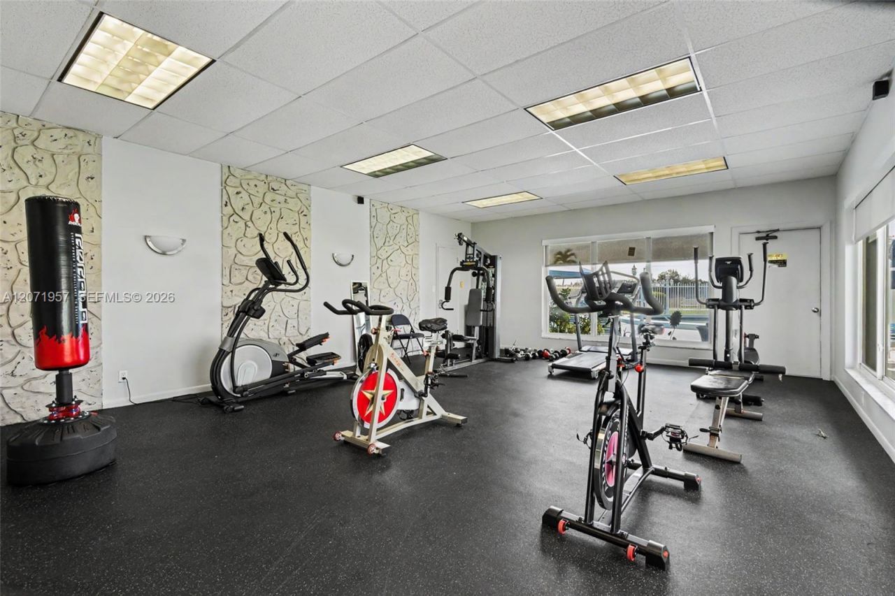 2223 Park Ln , Unit 314, Hollywood, FL 33021 Photo