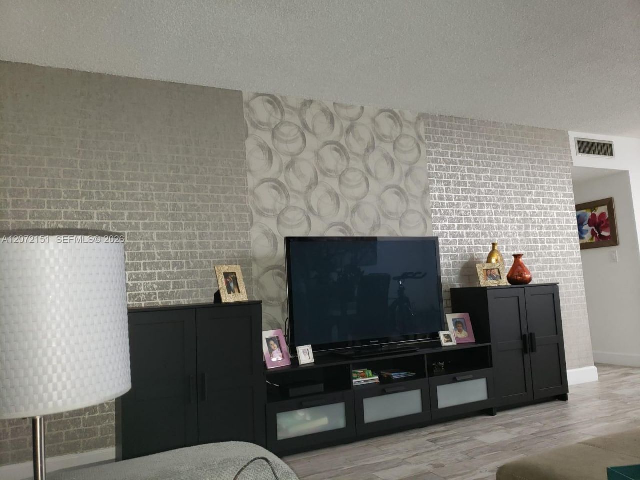 900 NE 12th Ave , Unit 302, Hallandale Beach, FL 33009 Photo