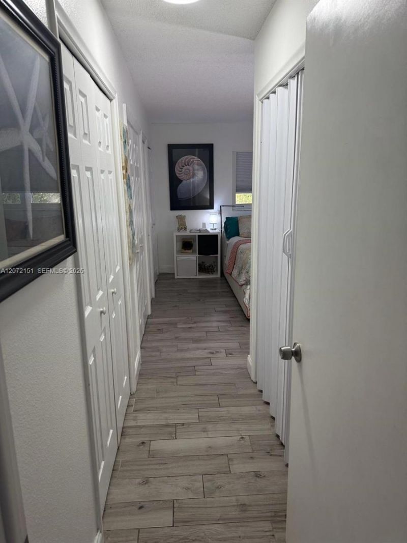 900 NE 12th Ave , Unit 302, Hallandale Beach, FL 33009 Photo
