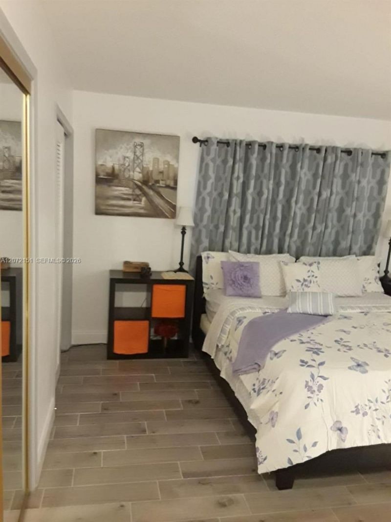 900 NE 12th Ave , Unit 302, Hallandale Beach, FL 33009 Photo