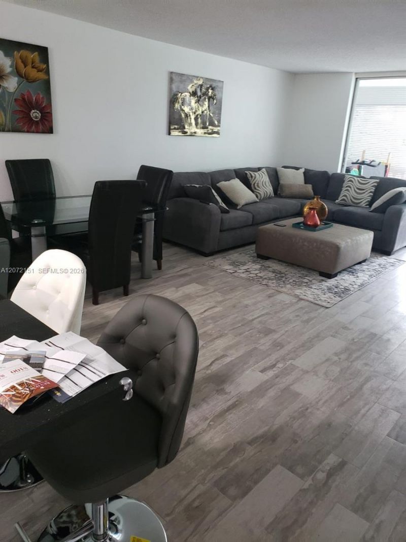 900 NE 12th Ave , Unit 302, Hallandale Beach, FL 33009 Photo