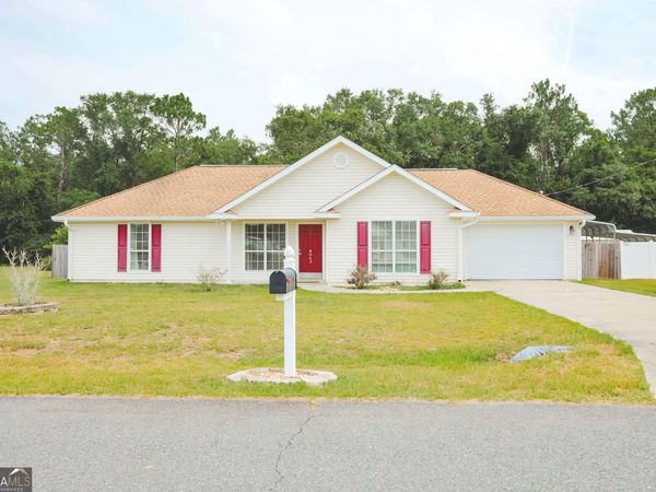 4063 Meadow Circle, Blackshear, GA 31516