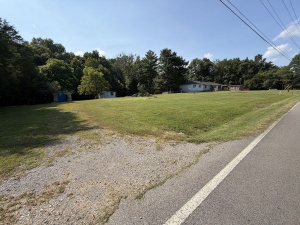 3670 Lake Rd, Woodlawn, TN 37191
