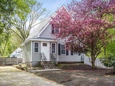 20 West St, West Bridgewater, MA 02379