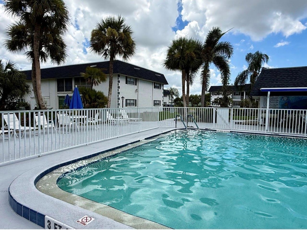 105 47th Avenue Drive W, Unit 374, Bradenton, FL 34207 Photo