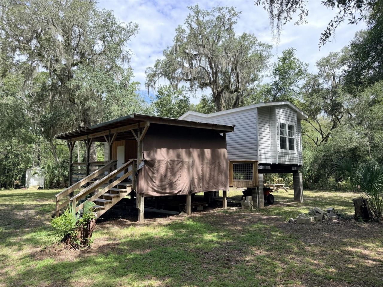 1957 SE 477 Avenue , Old Town, FL 32680 Photo
