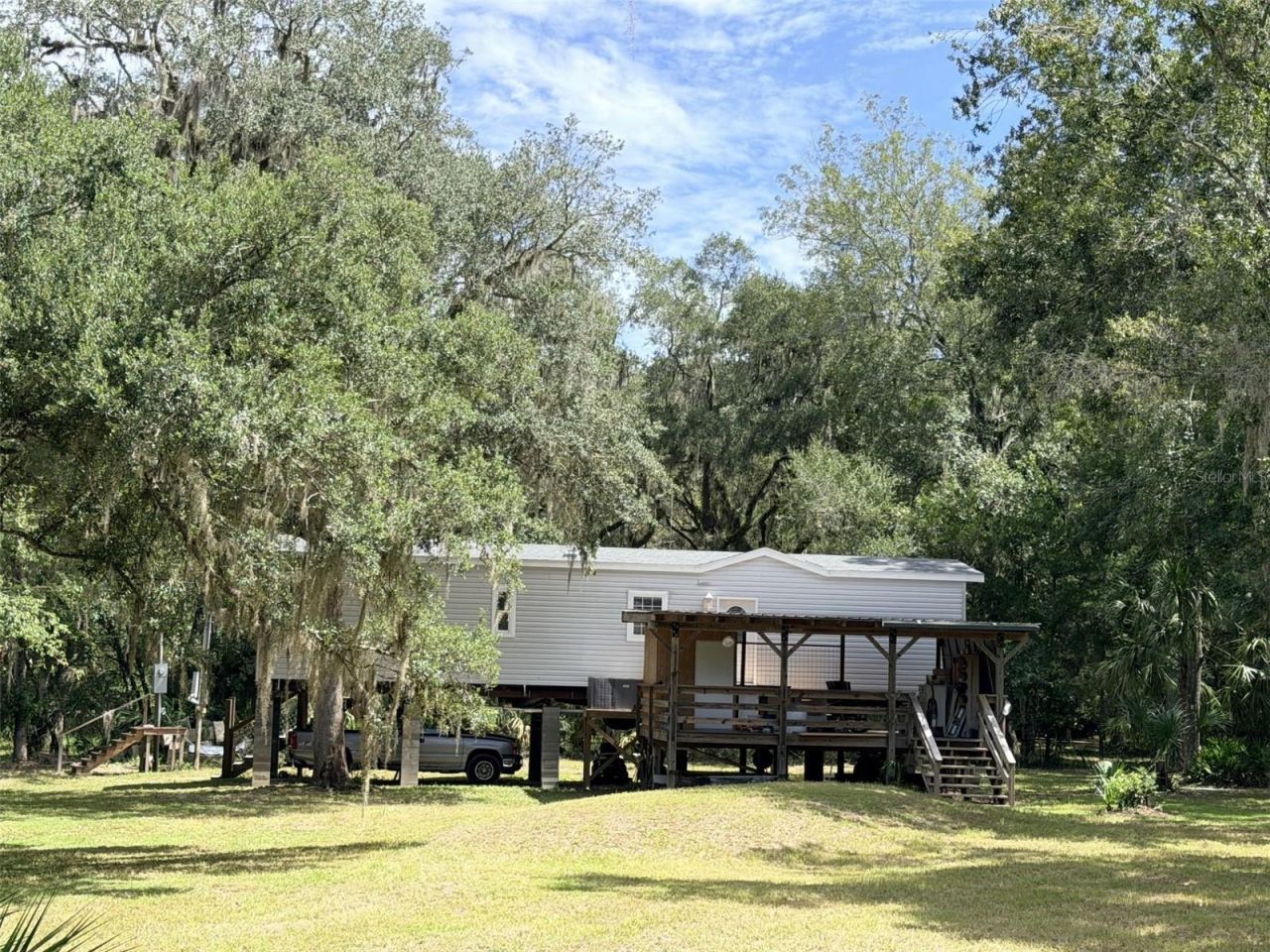 1957 SE 477 Avenue , Old Town, FL 32680 Photo