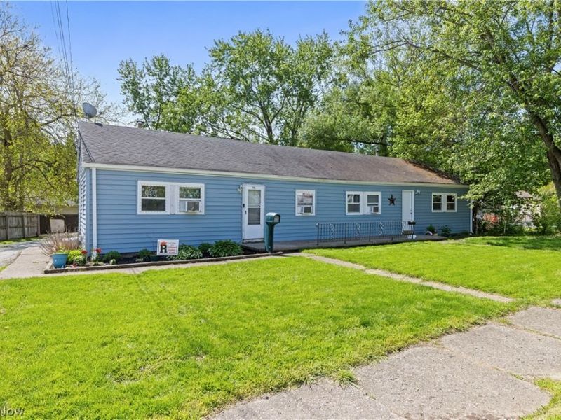 68 E Sunset Drive, Rittman, OH 44270 Photo 3
