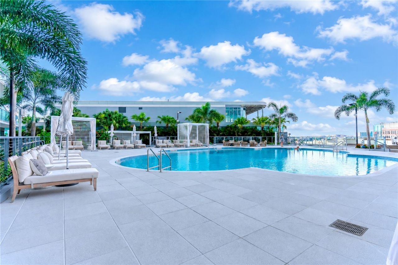 400 Central Avenue , Unit 2009, Saint Petersburg, FL 33701 Photo