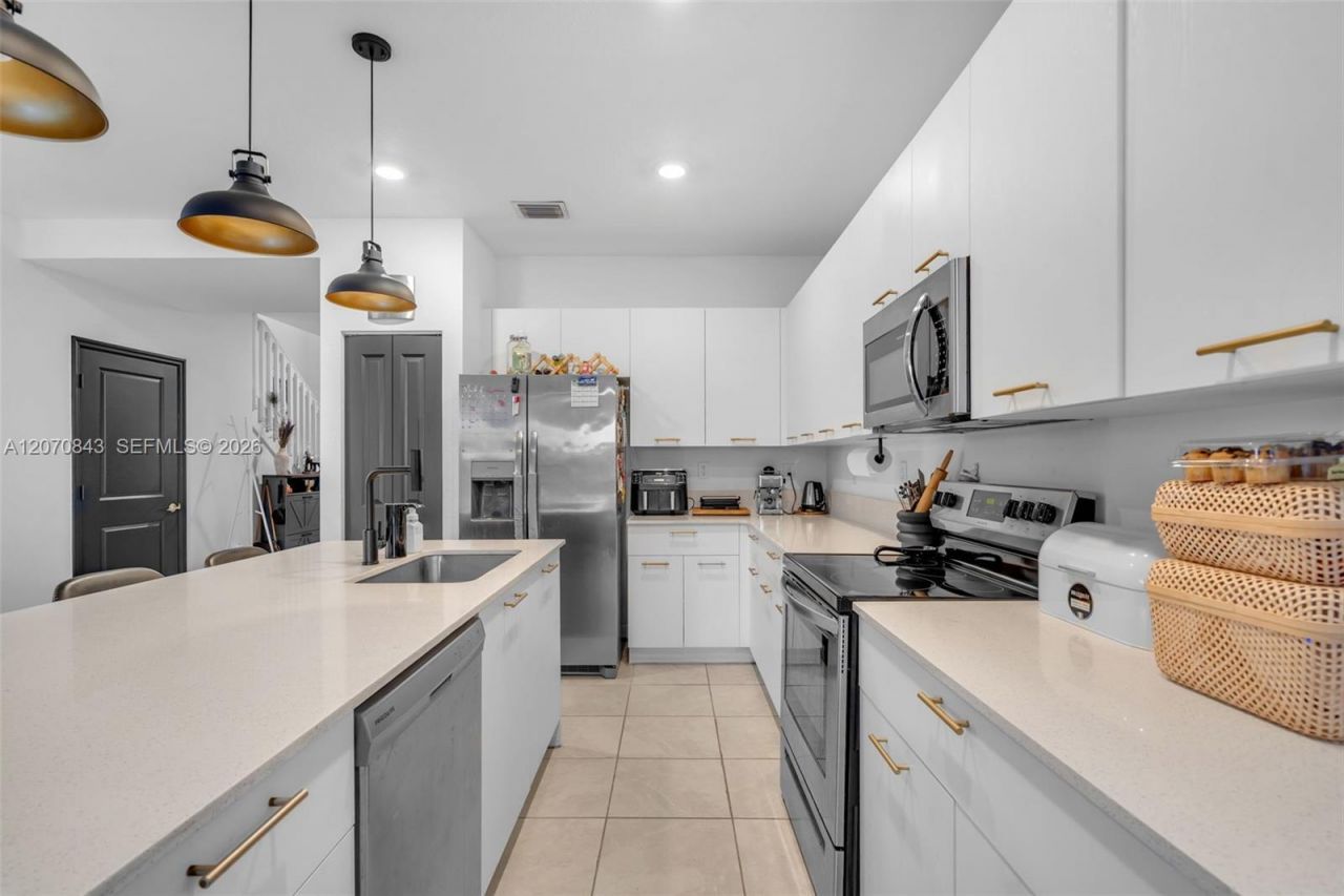 2380 NW 130th Ter , Miami, FL 33167 Photo