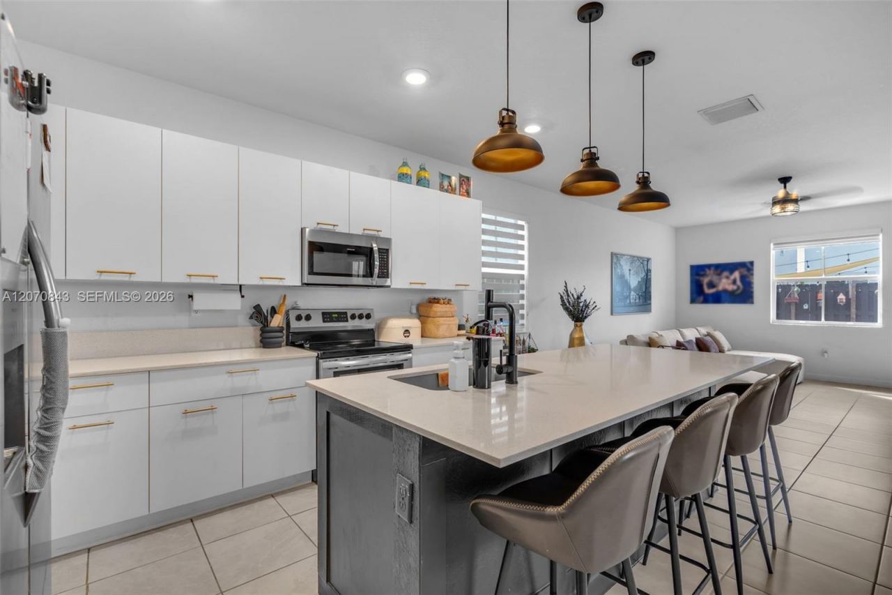 2380 NW 130th Ter , Miami, FL 33167 Photo