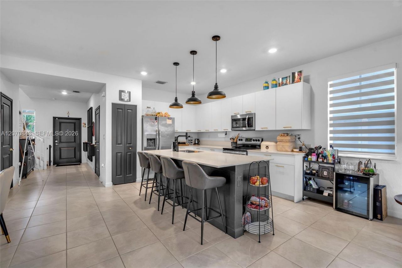 2380 NW 130th Ter , Miami, FL 33167 Photo