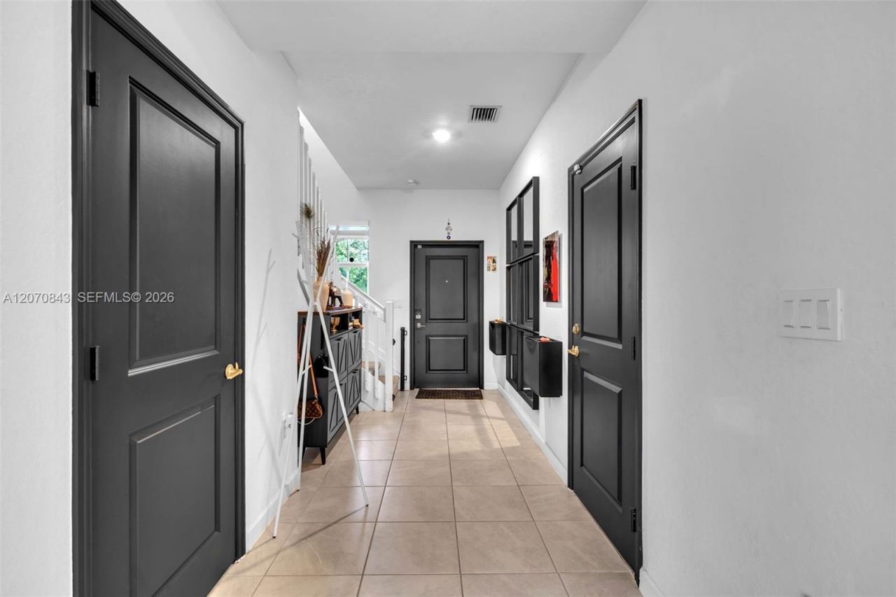 2380 NW 130th Ter , Miami, FL 33167 Photo