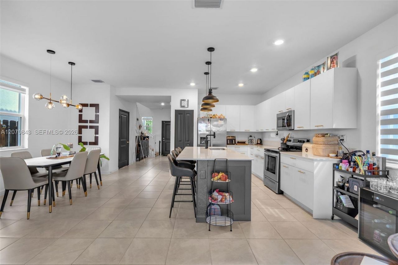 2380 NW 130th Ter , Miami, FL 33167 Photo