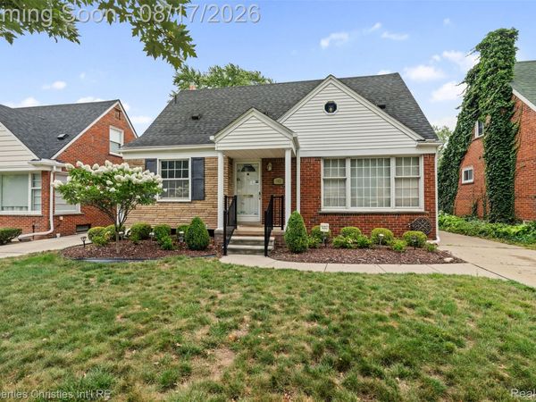 1901 Detroit Street, Dearborn, Mi 48124